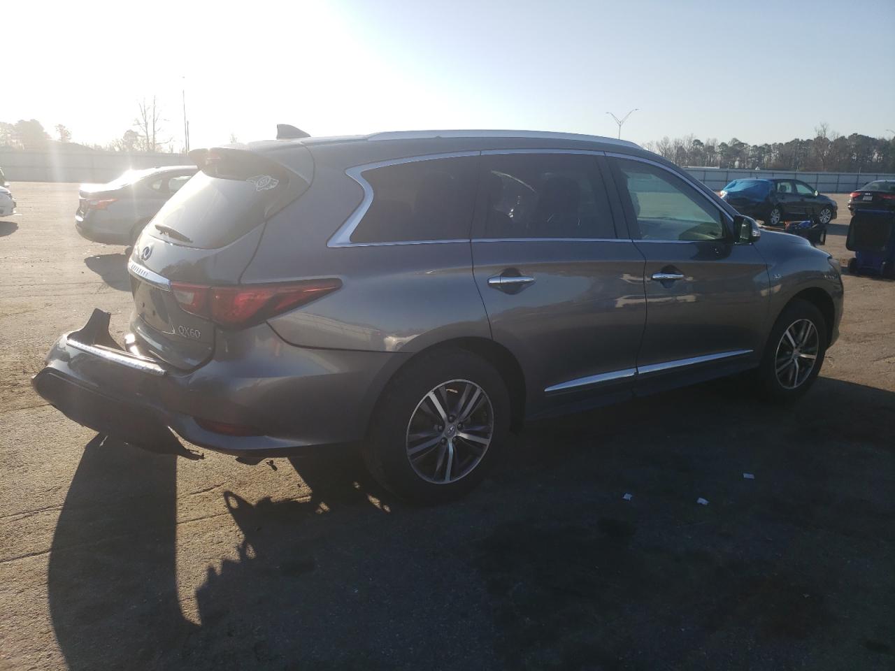 2017 Infiniti QX60 - Image 3