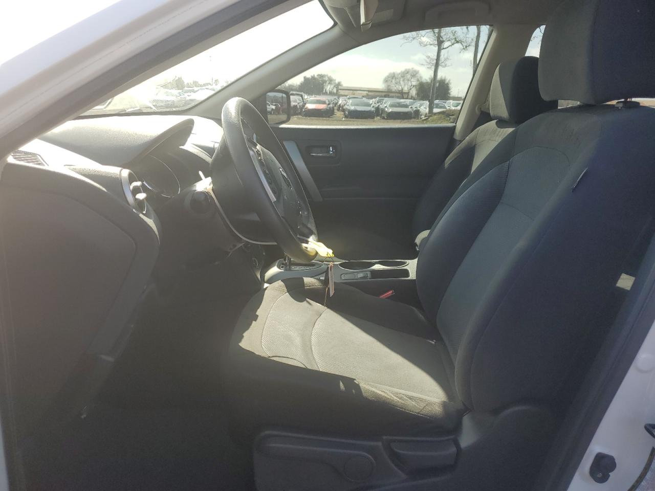 2015 Nissan Rogue - Image 7