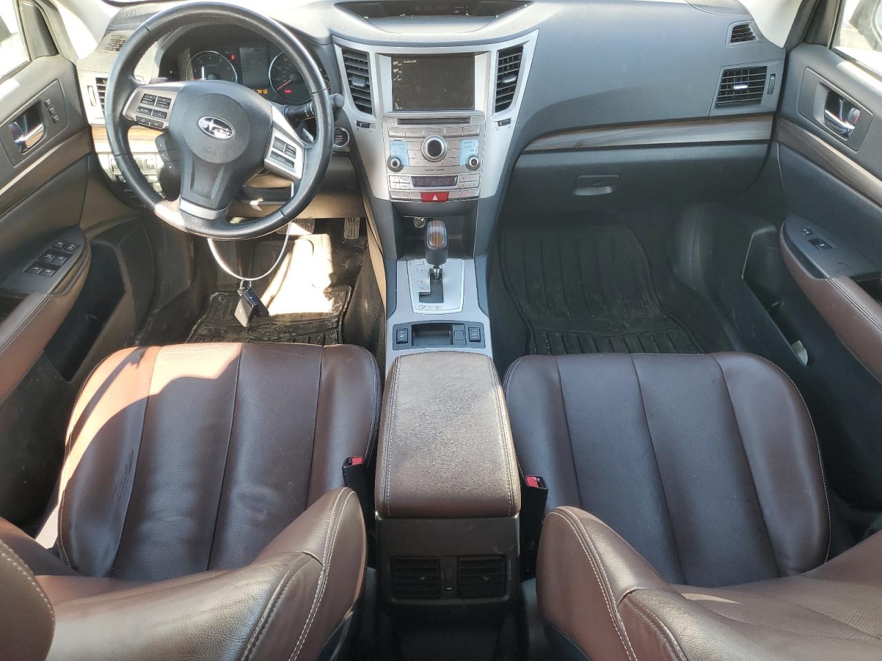 2013 Subaru Outback - Image 8