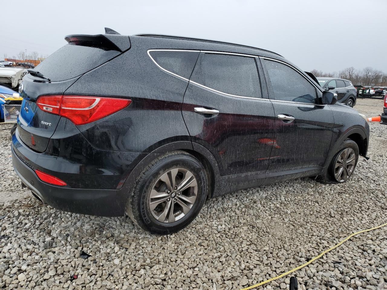 2015 Hyundai Santa Fe - Image 3