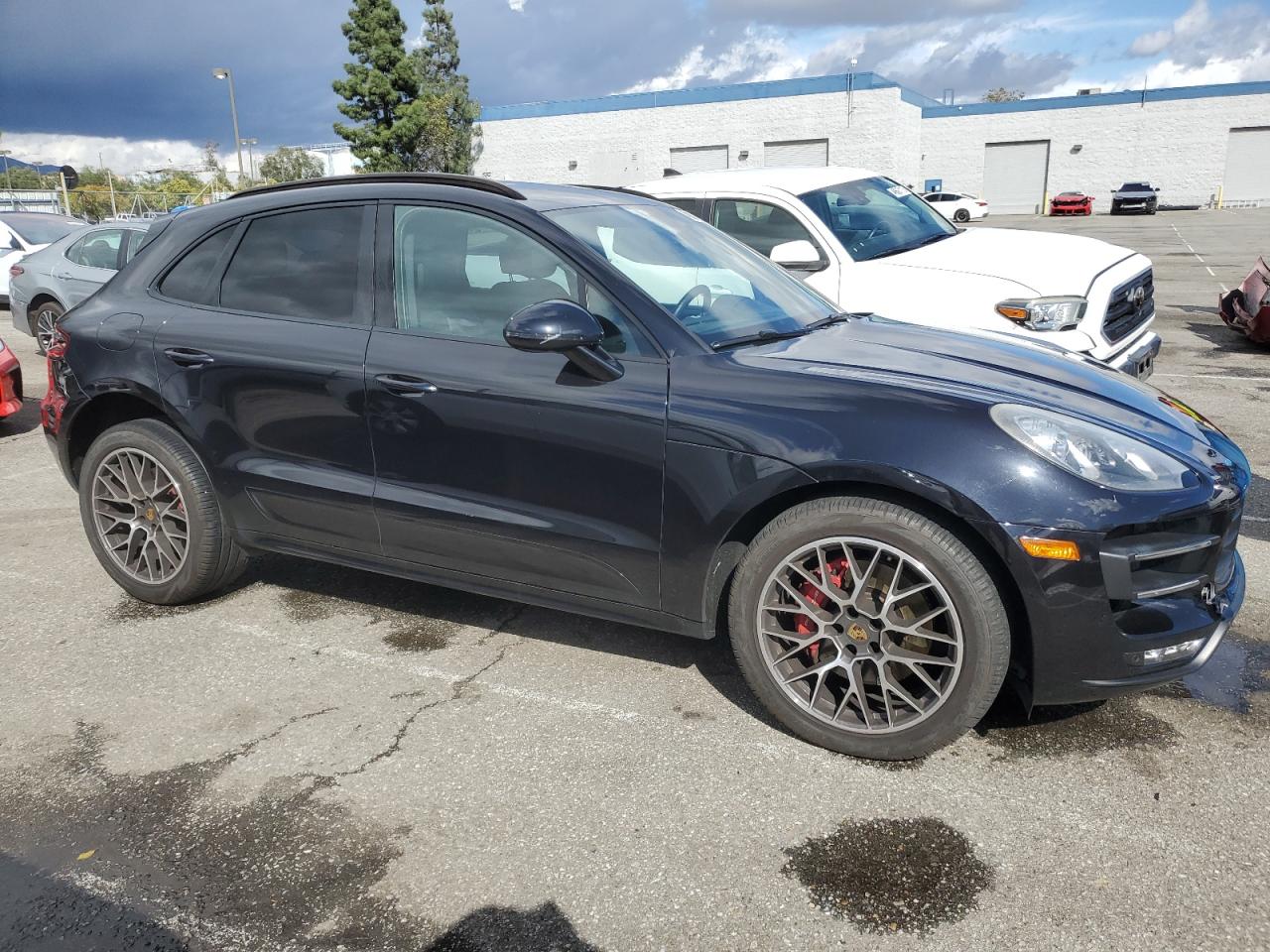 2015 Porsche Macan - Image 4