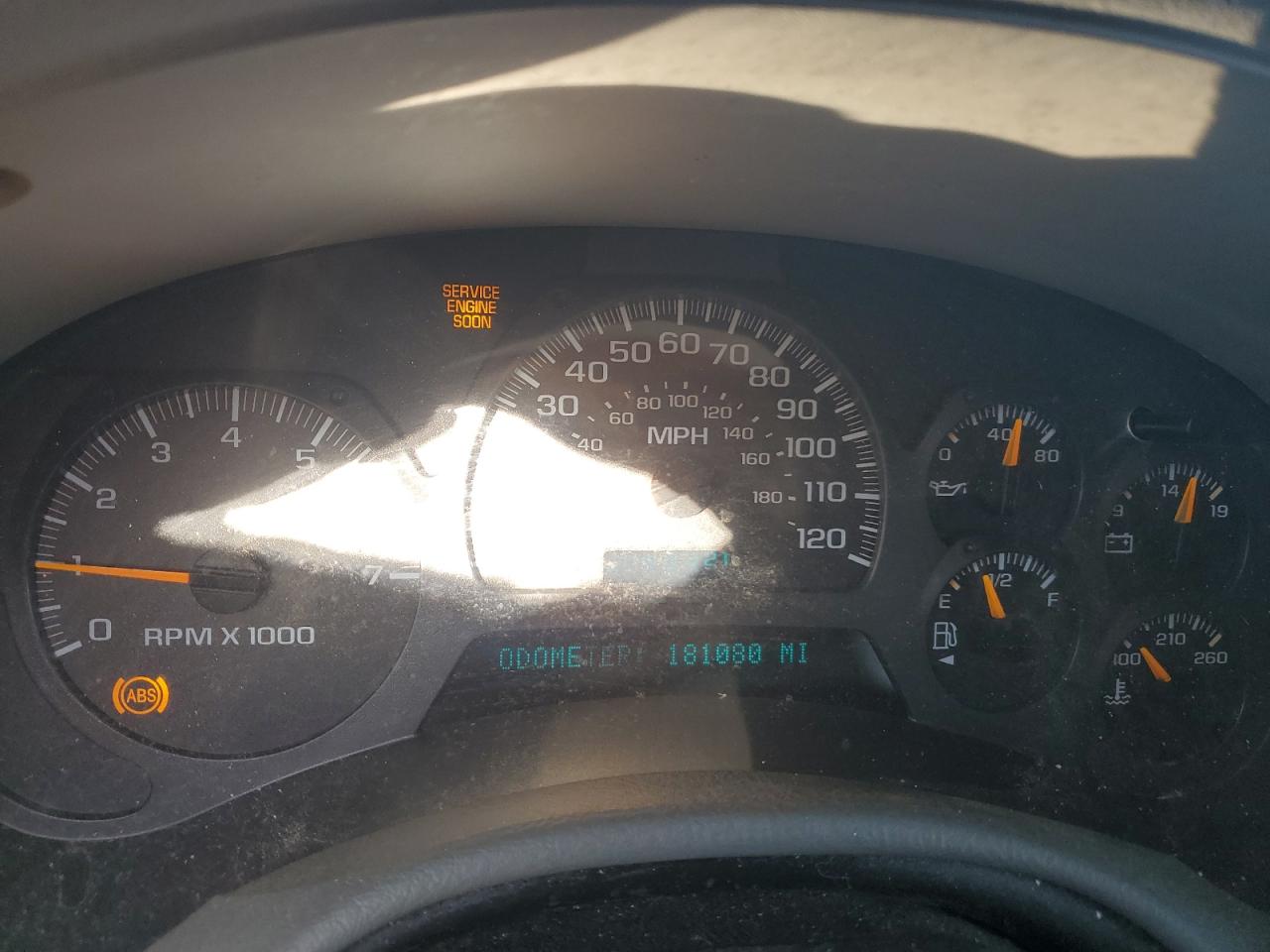 2004 Chevrolet TrailBlazer - Image 9