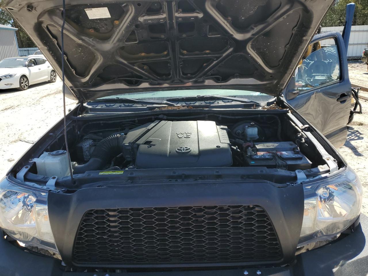 2011 Toyota Tacoma - Image 11