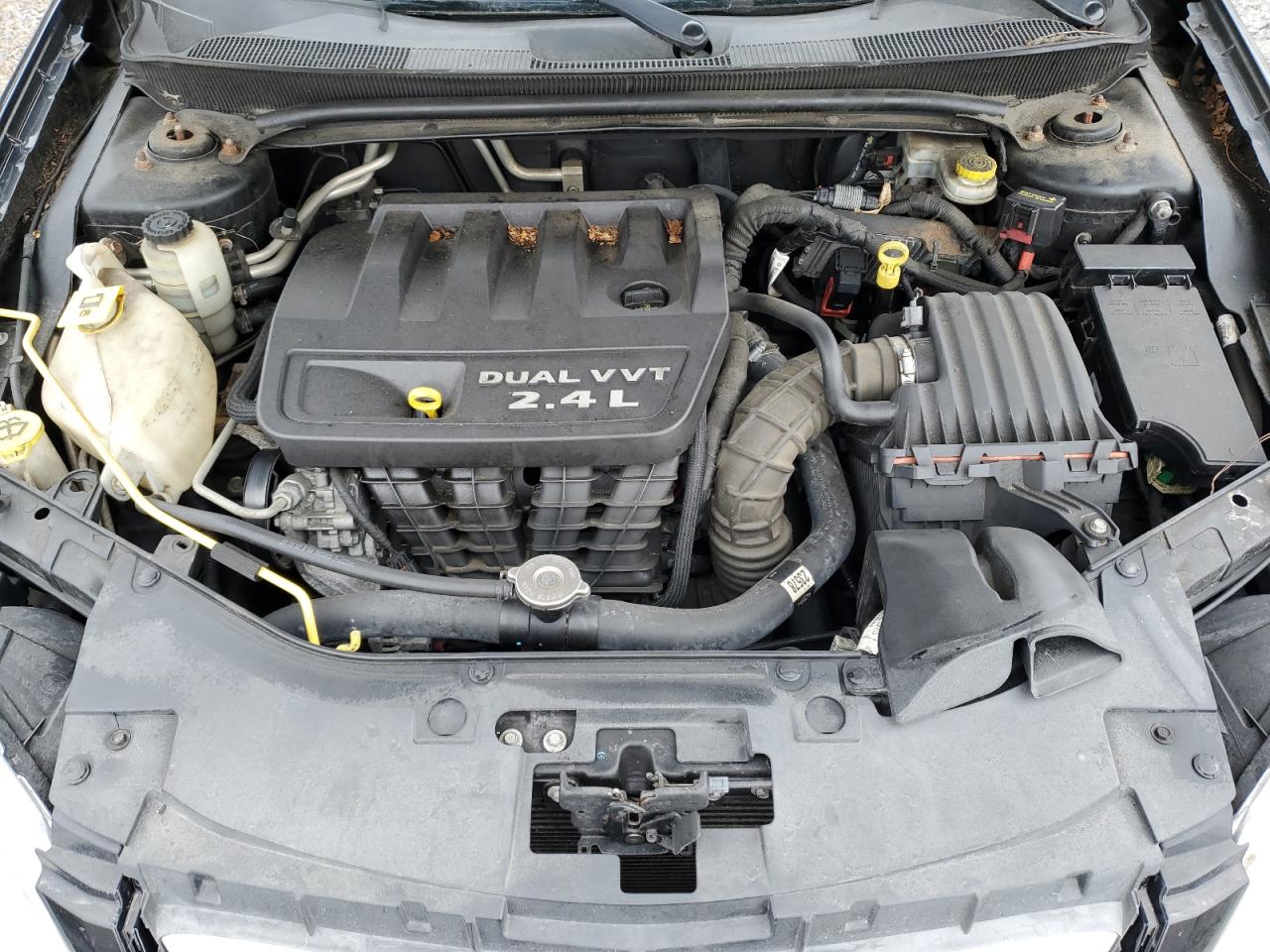2012 Chrysler 200 - Image 11