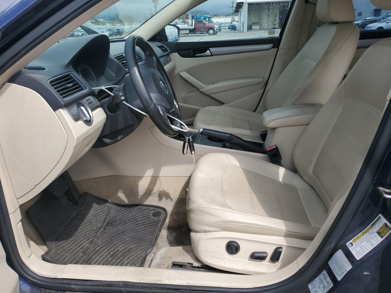2015 Volkswagen Passat - Image 7