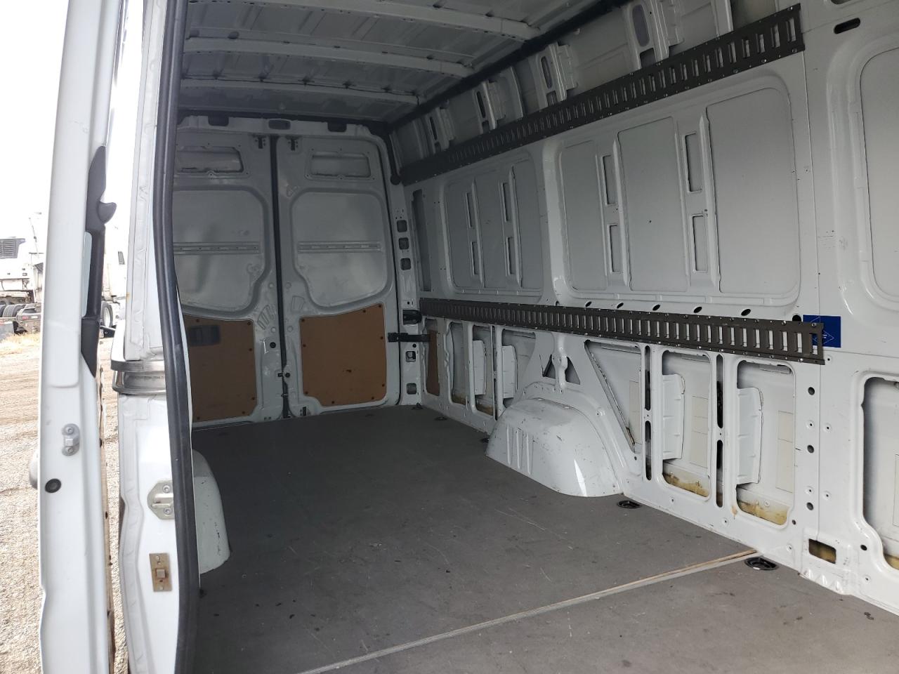 2017 Mercedes-Benz Sprinter - Image 10