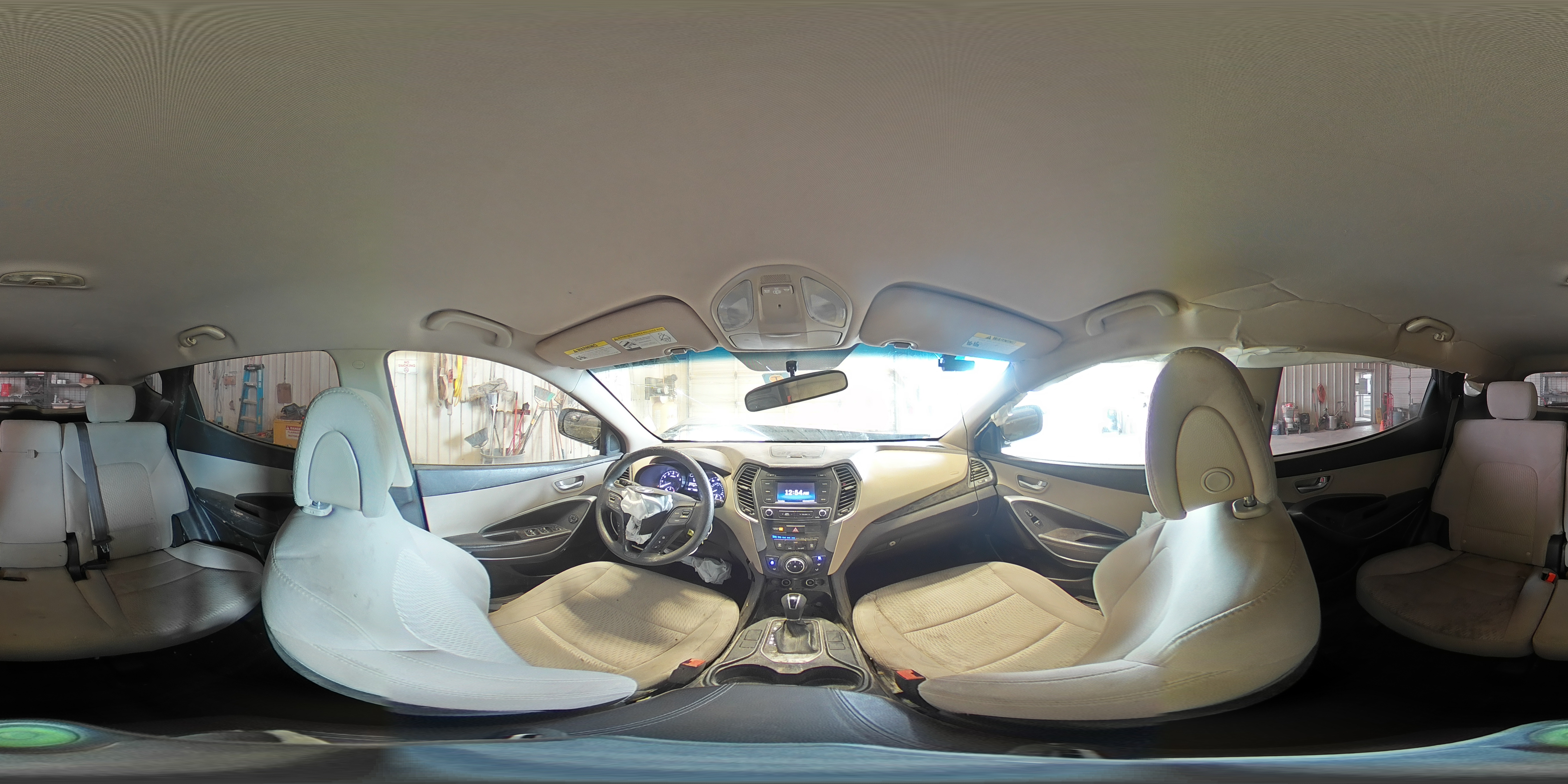2018 Hyundai Santa Fe - Image 13