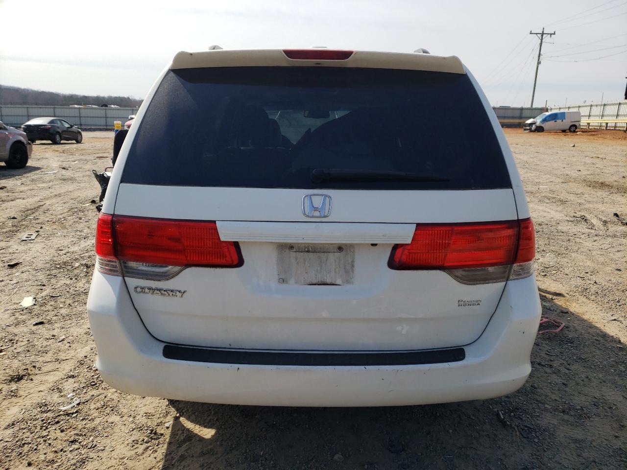 2010 Honda Odyssey - Image 6