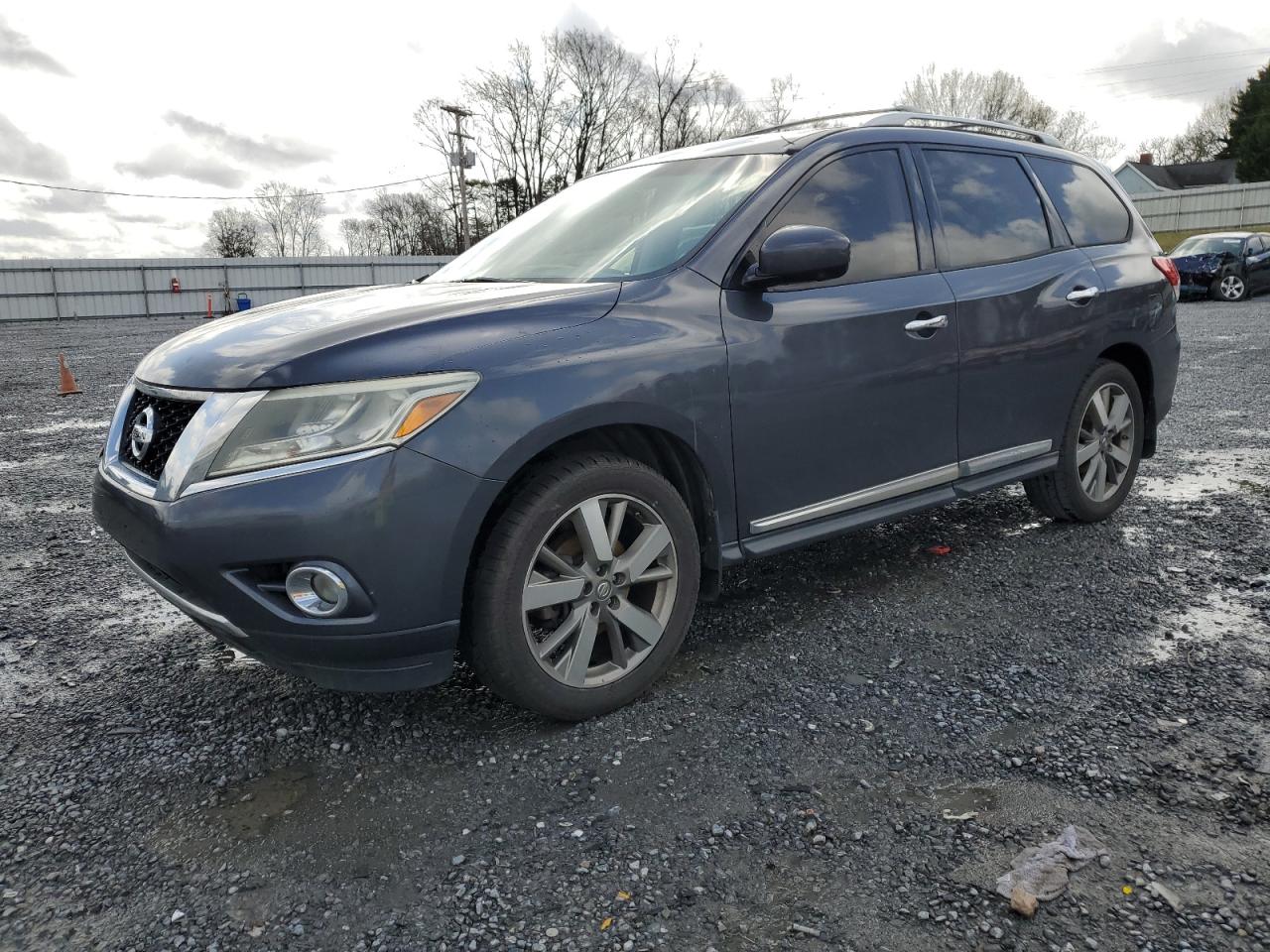 2013 Nissan Pathfinder - Image 1