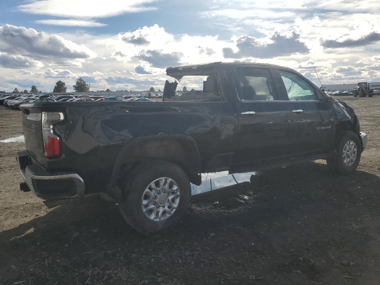 2024 Chevrolet Silverado - Image 3