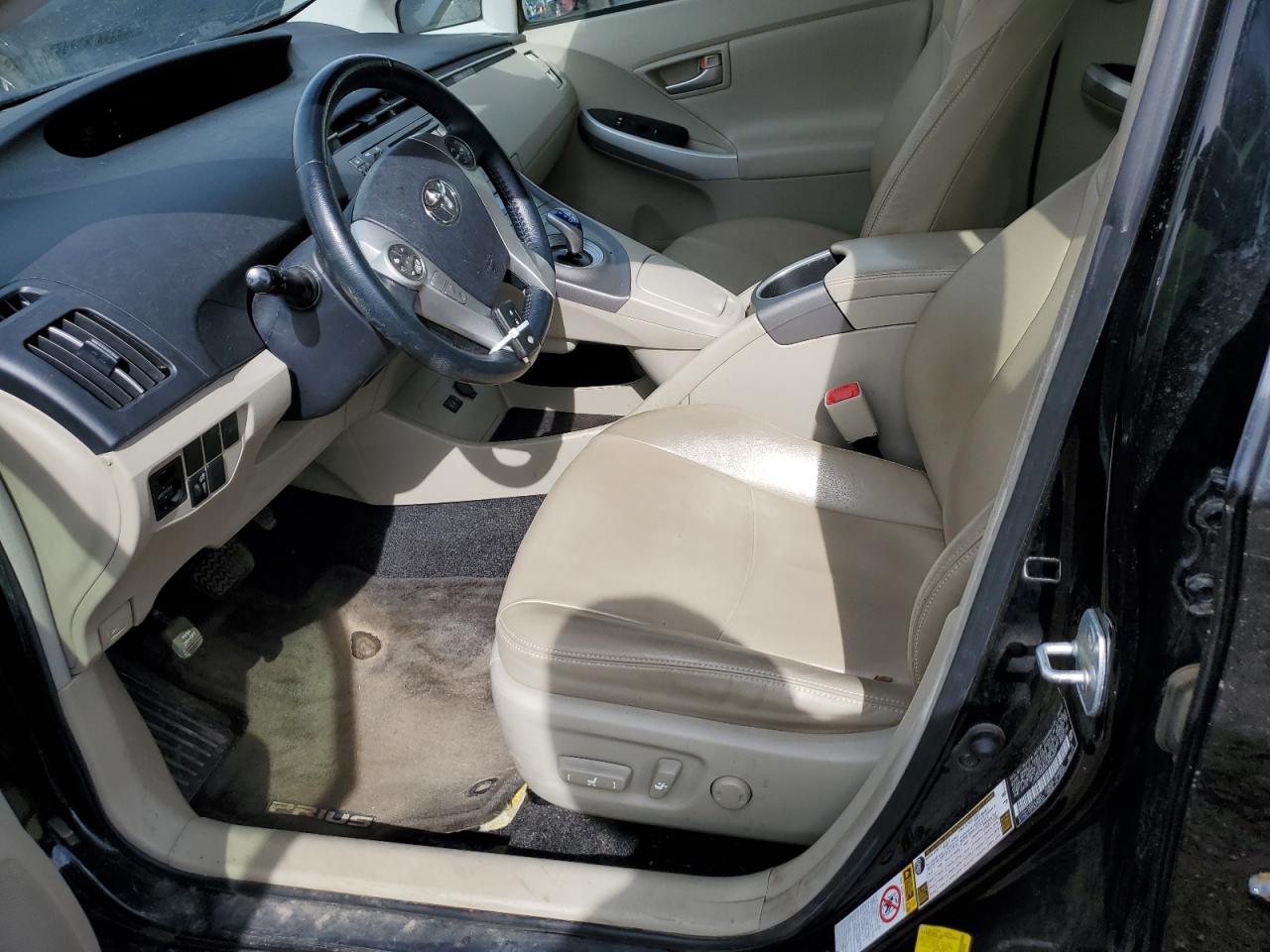 2012 Toyota Prius - Image 7