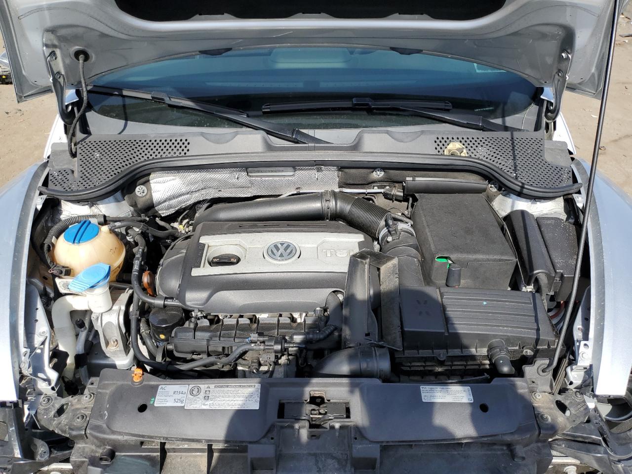 2012 Volkswagen Beetle - Image 11