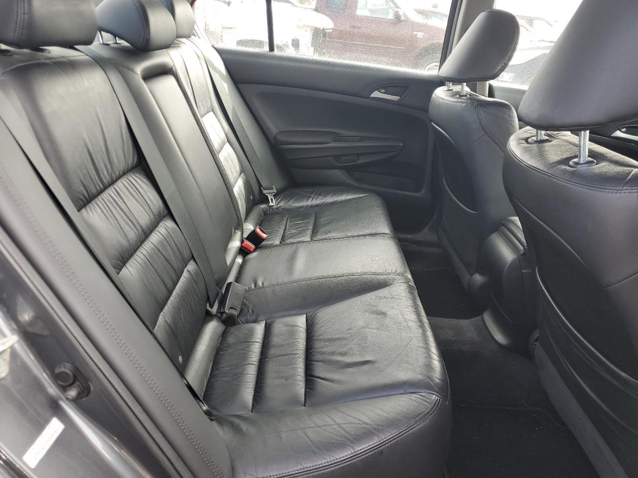 2012 Honda Accord - Image 10