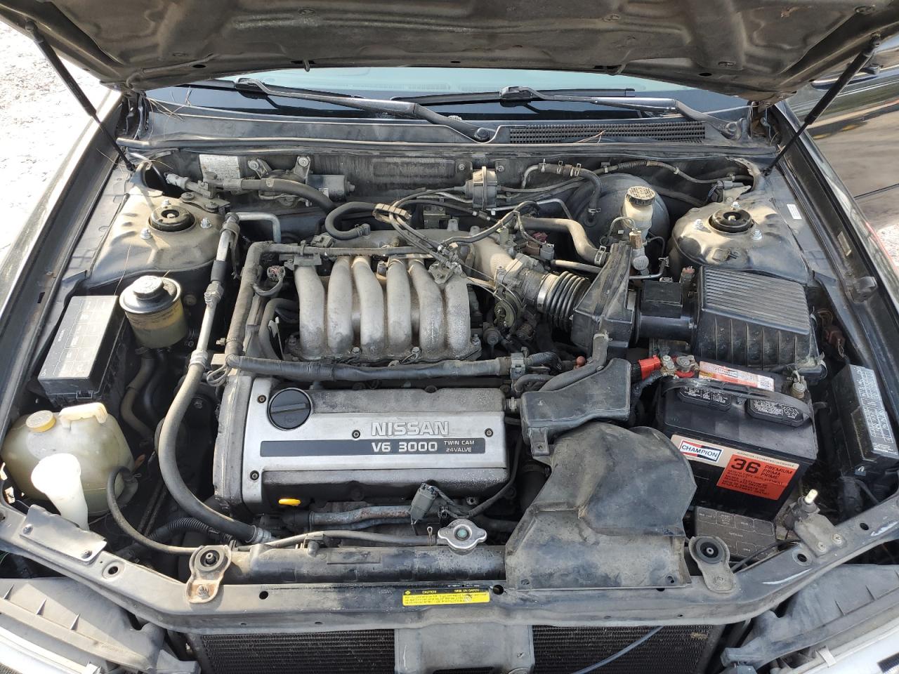 1995 Nissan Maxima - Image 11