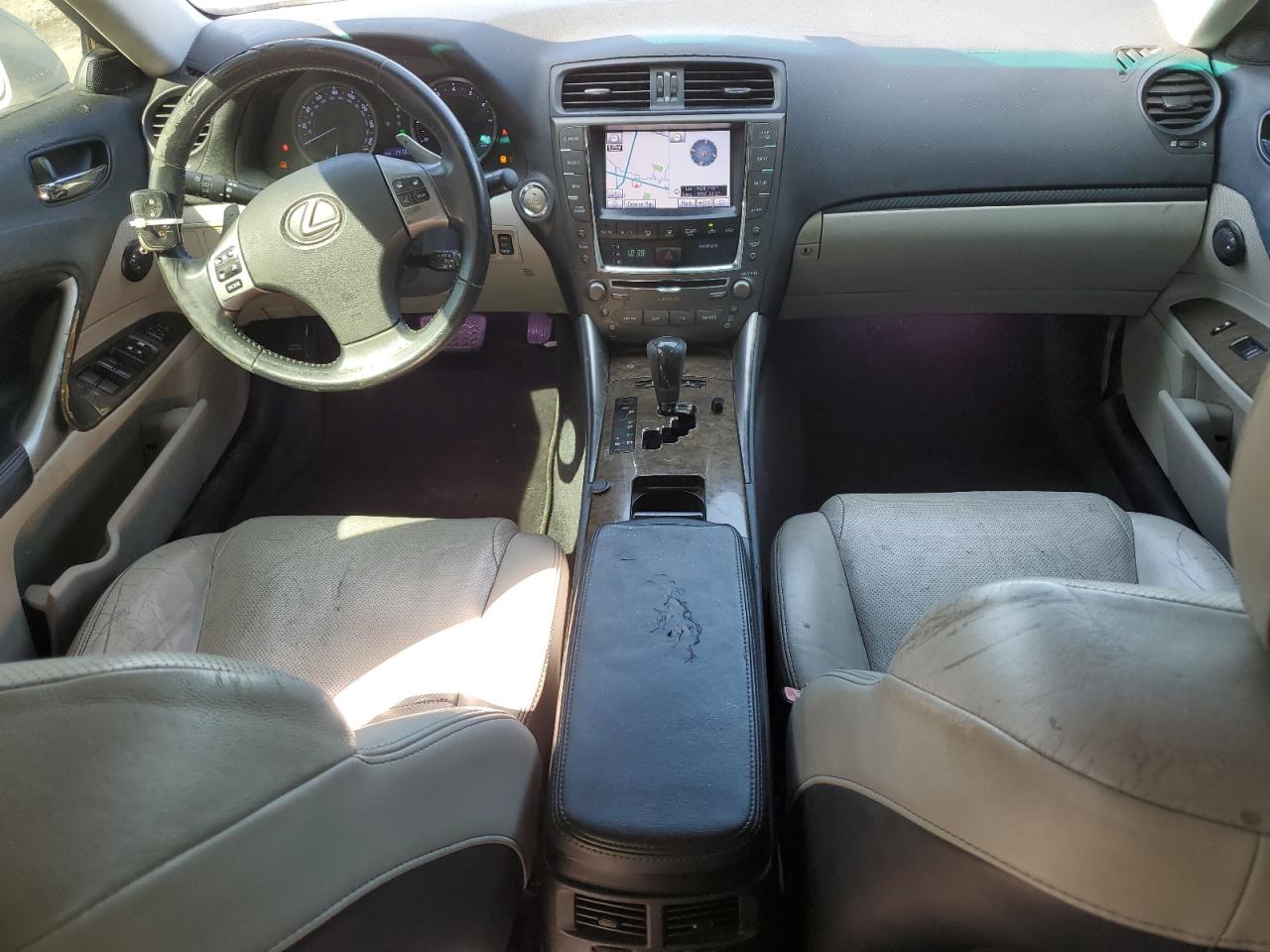 2011 Lexus IS - Image 8