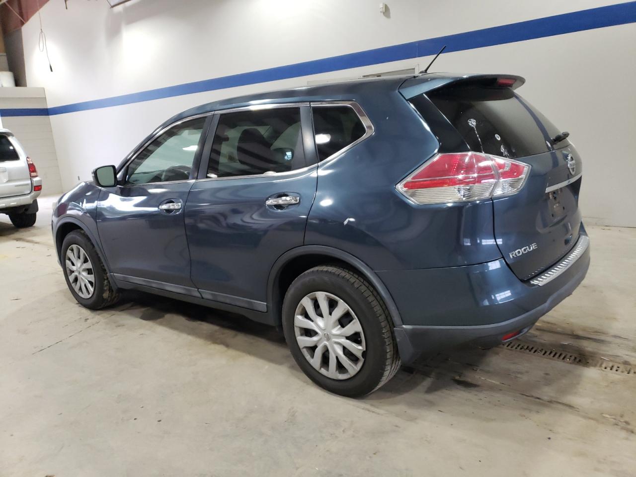 2014 Nissan Rogue - Image 2