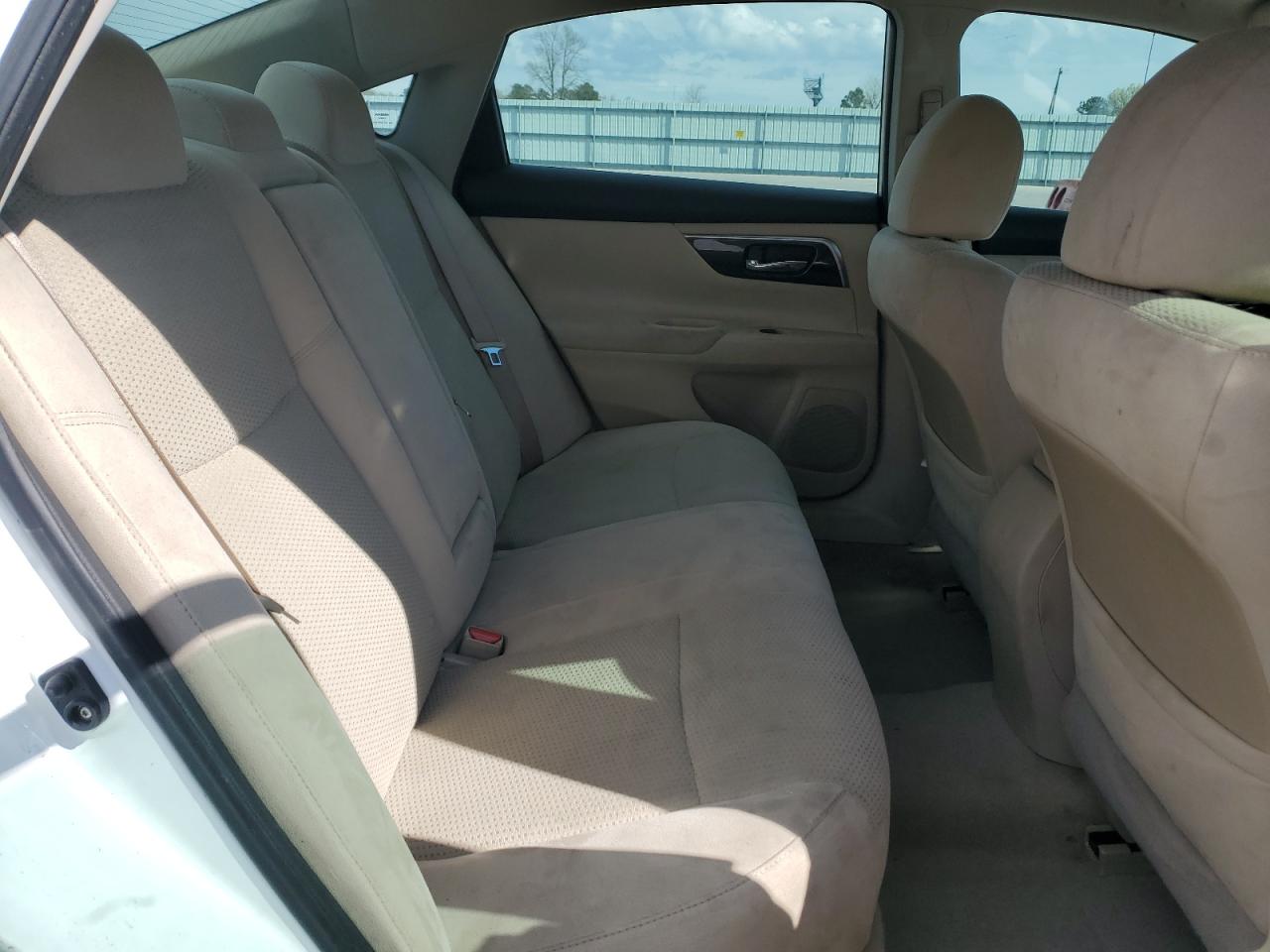 2014 Nissan Altima - Image 10