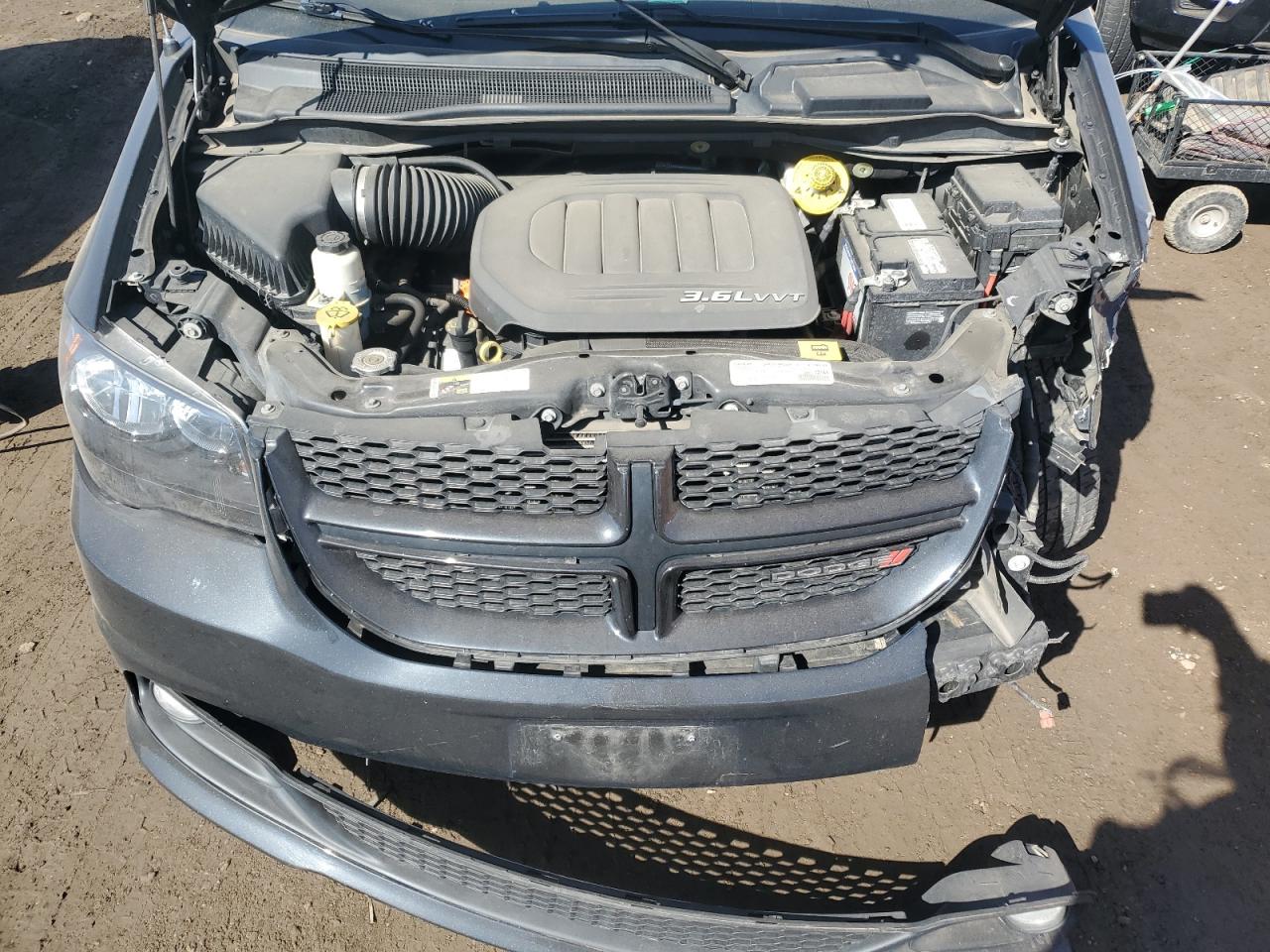 2018 Dodge Caravan - Image 12