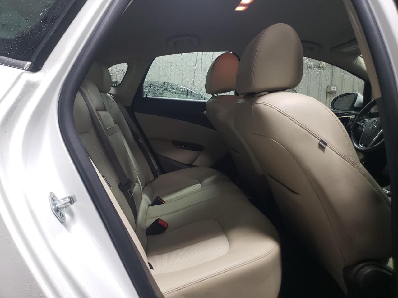 2015 Buick Verano - Image 10