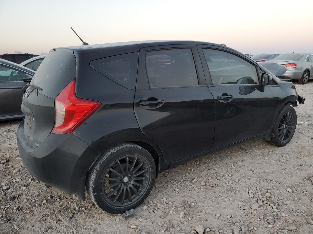 2014 Nissan Versa - Image 3