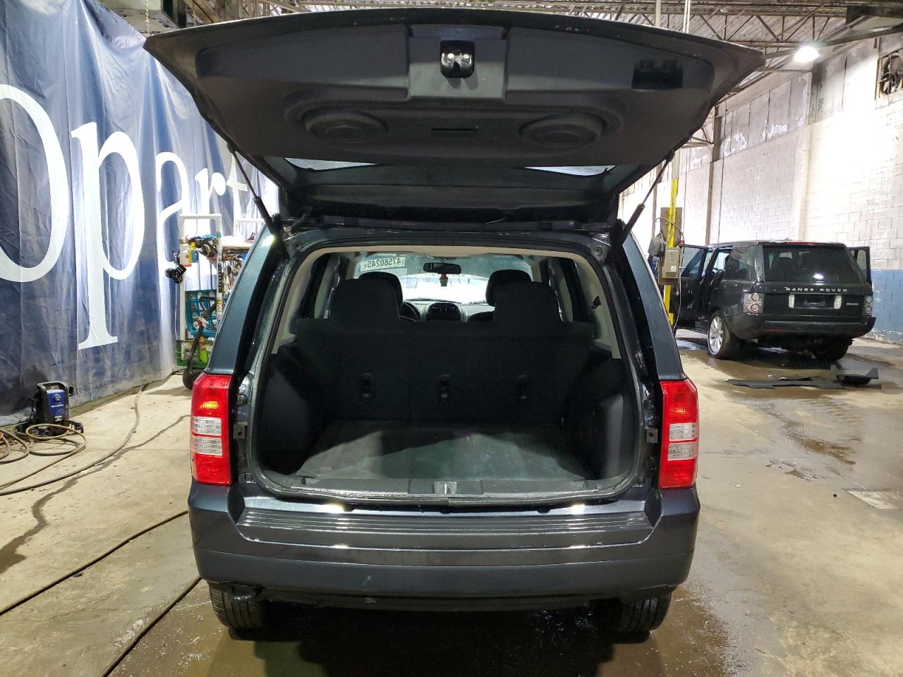 2014 Jeep Liberty (Patriot) - Image 6
