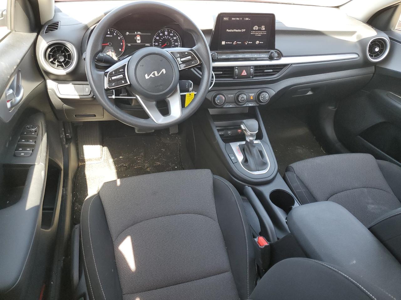 2024 Kia Forte - Image 8