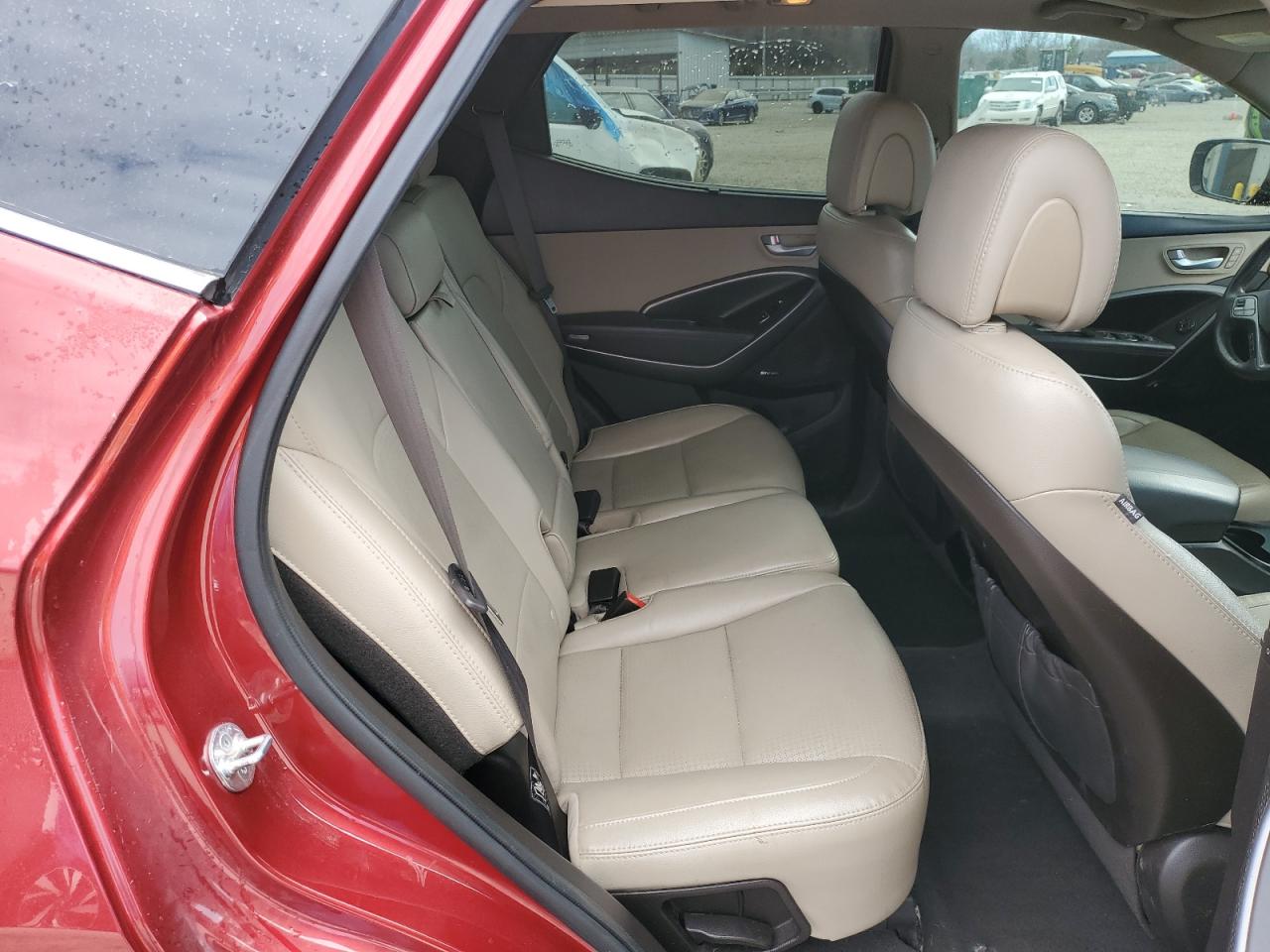 2014 Hyundai Santa Fe - Image 11