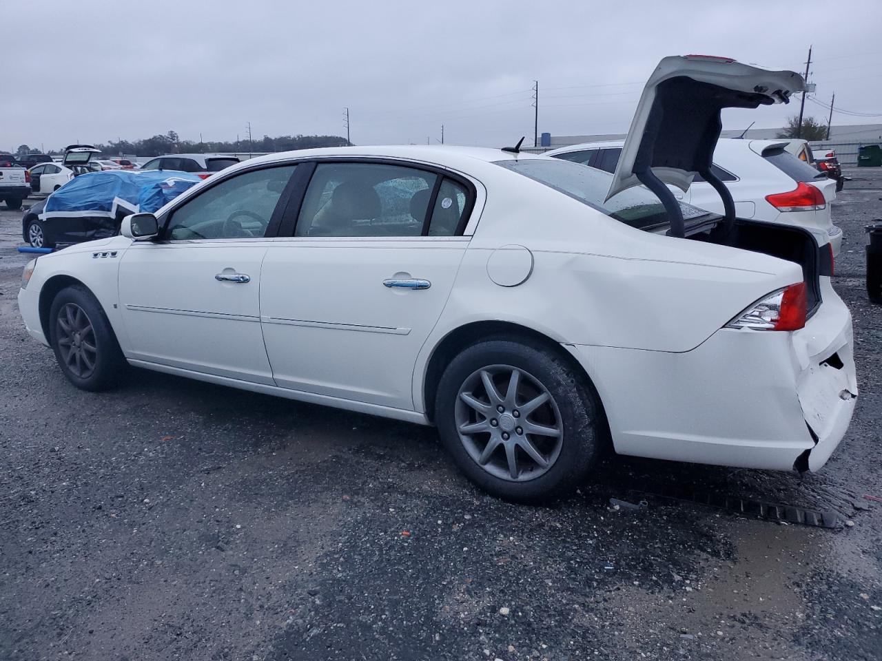 2006 Buick Lucerne - Image 2