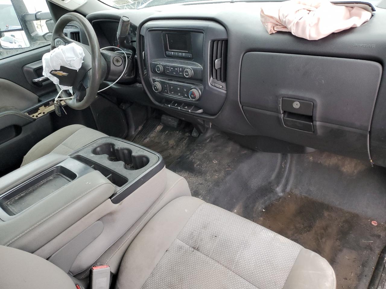 2015 Chevrolet Silverado - Image 8