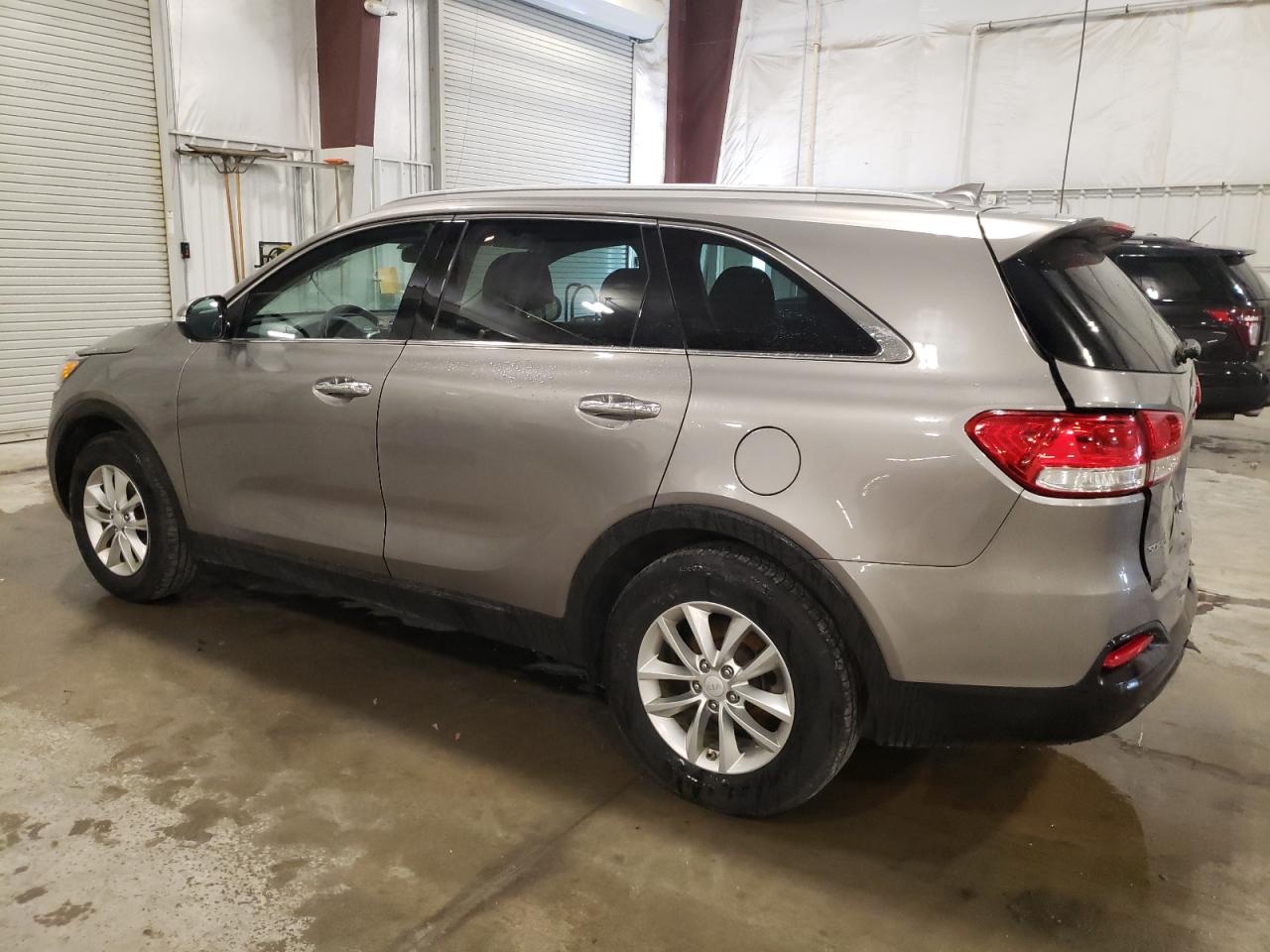 2017 Kia Sorento - Image 2