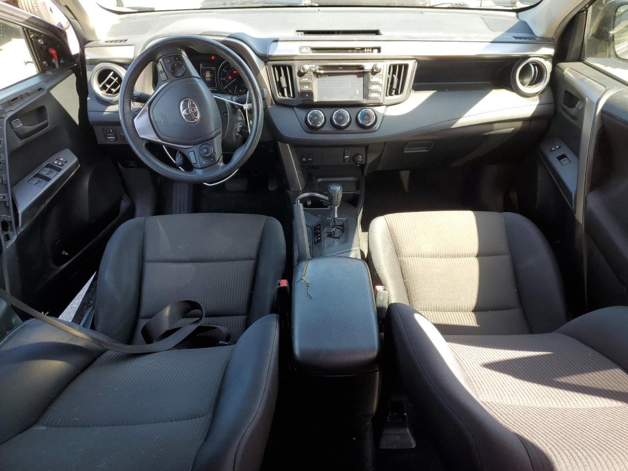 2017 Toyota RAV 4 - Image 8