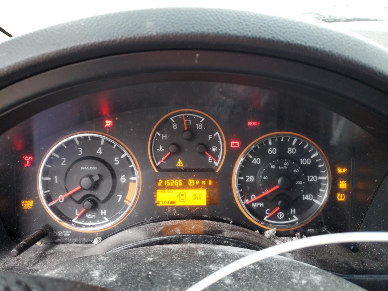 2010 Nissan Armada - Image 9