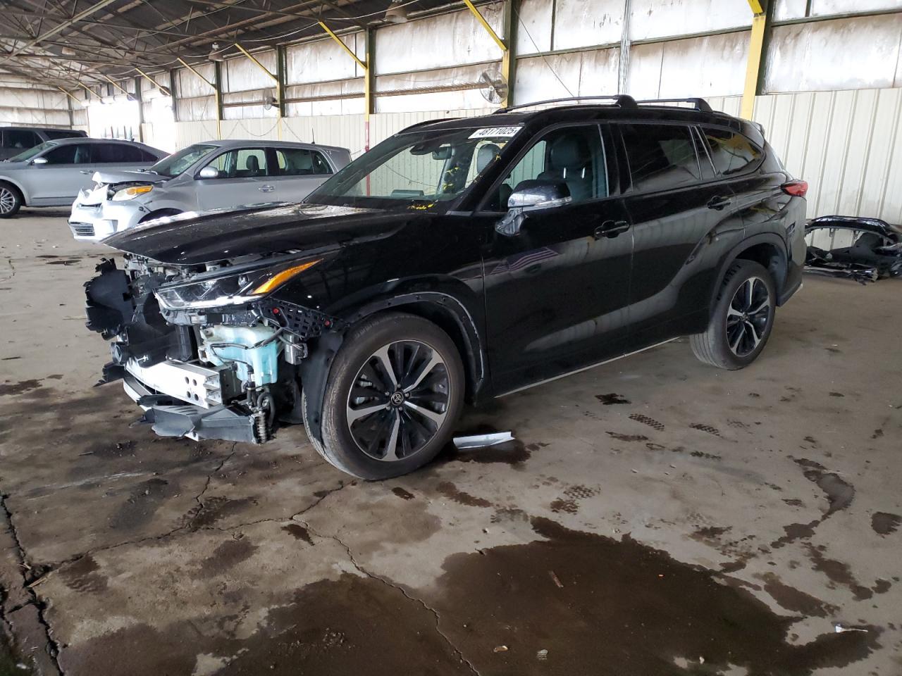 2021 Toyota Highlander - Image 1