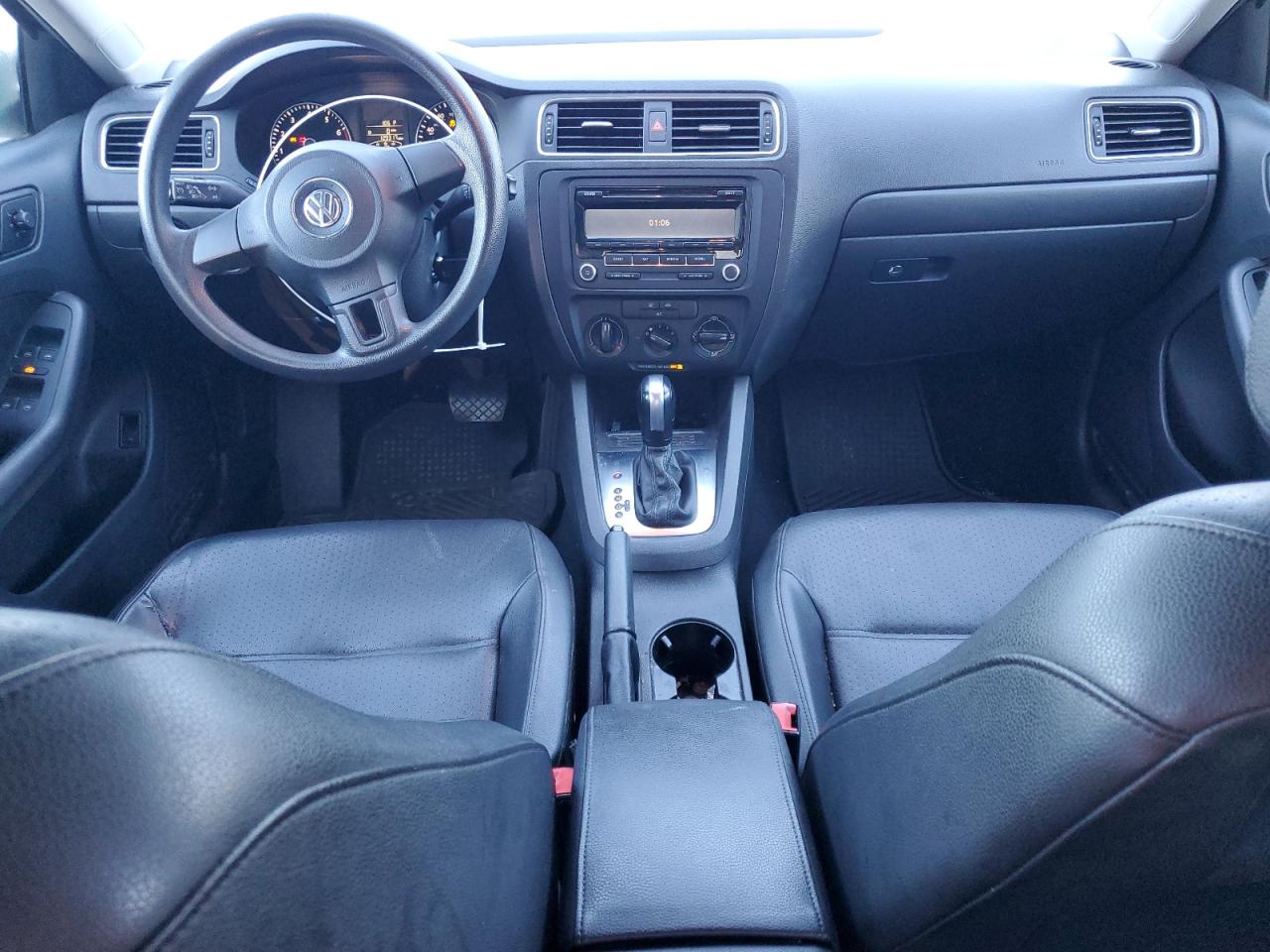 2014 Volkswagen Jetta - Image 8