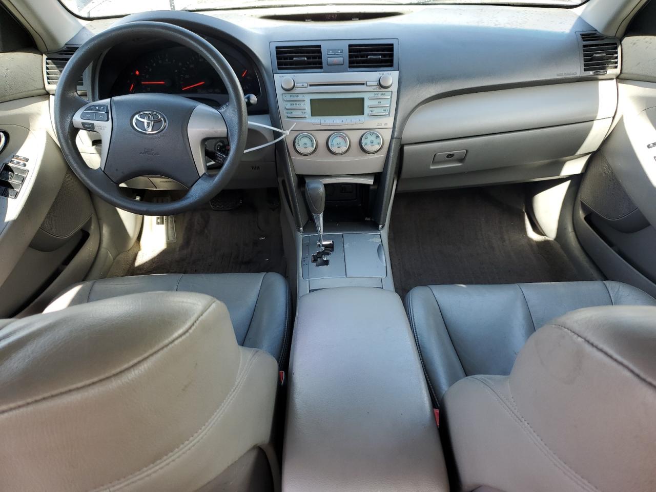 2009 Toyota Camry - Image 8
