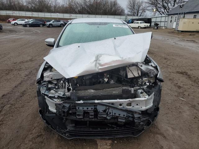 FORD FOCUS 2016 Серебристый