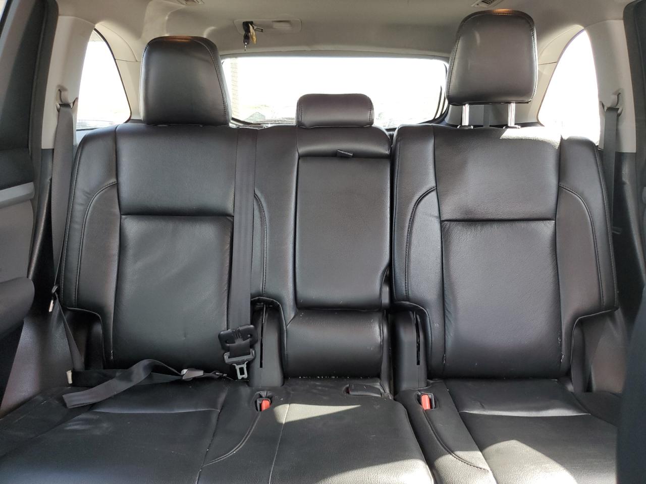 2014 Toyota Highlander - Image 10