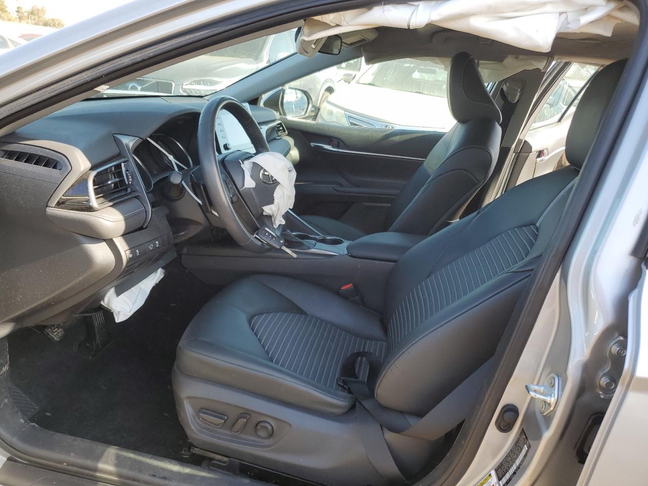 2021 Toyota Camry - Image 7
