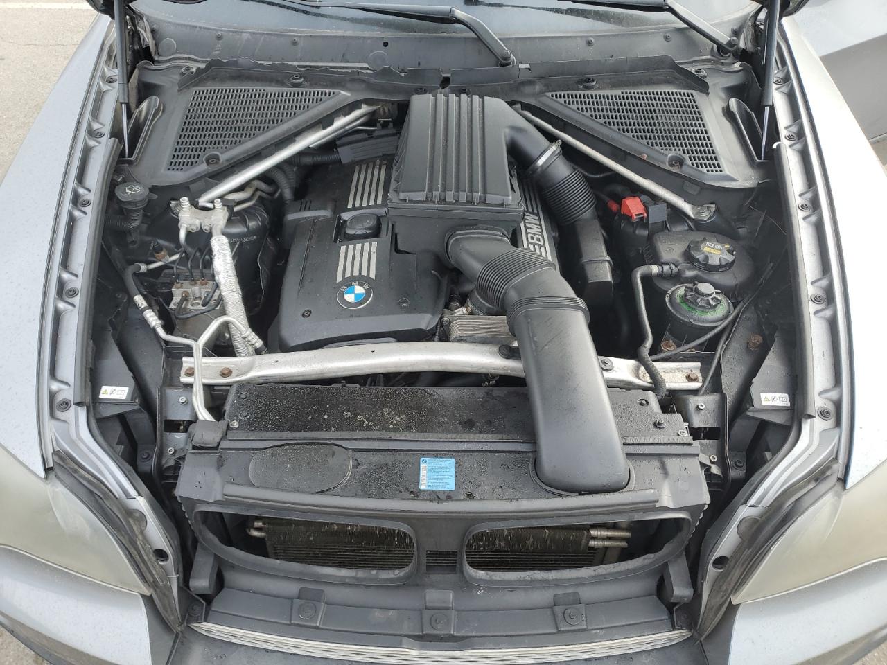 2010 BMW X5 - Image 12