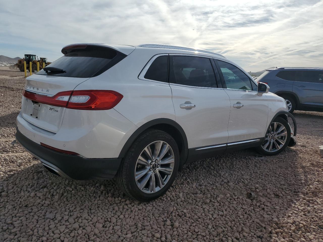 2018 Lincoln MKX - Image 3