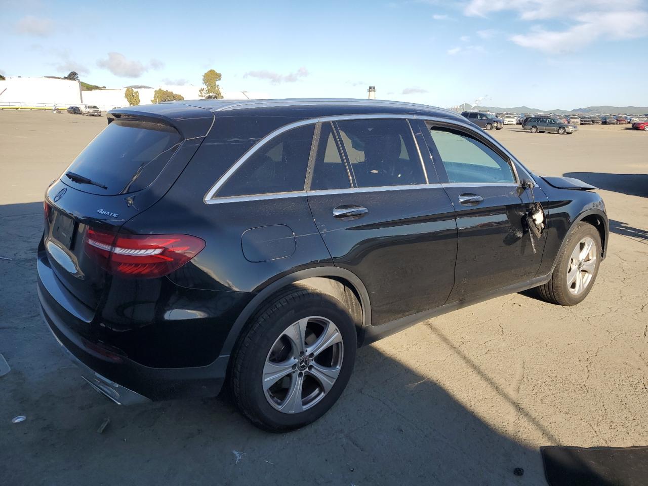 2018 Mercedes-Benz GLC - Image 3