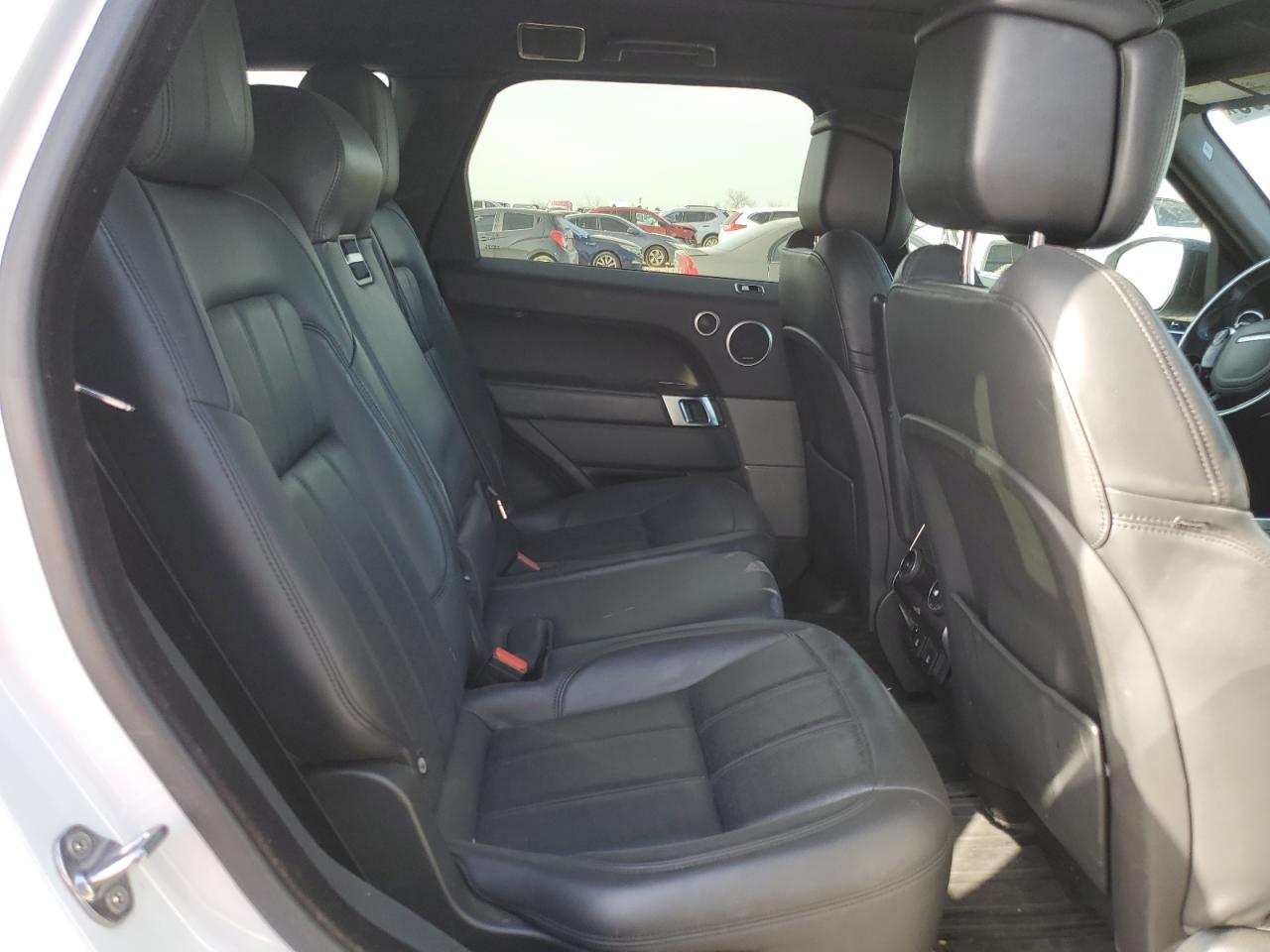 2018 Land Rover Range Rover - Image 11