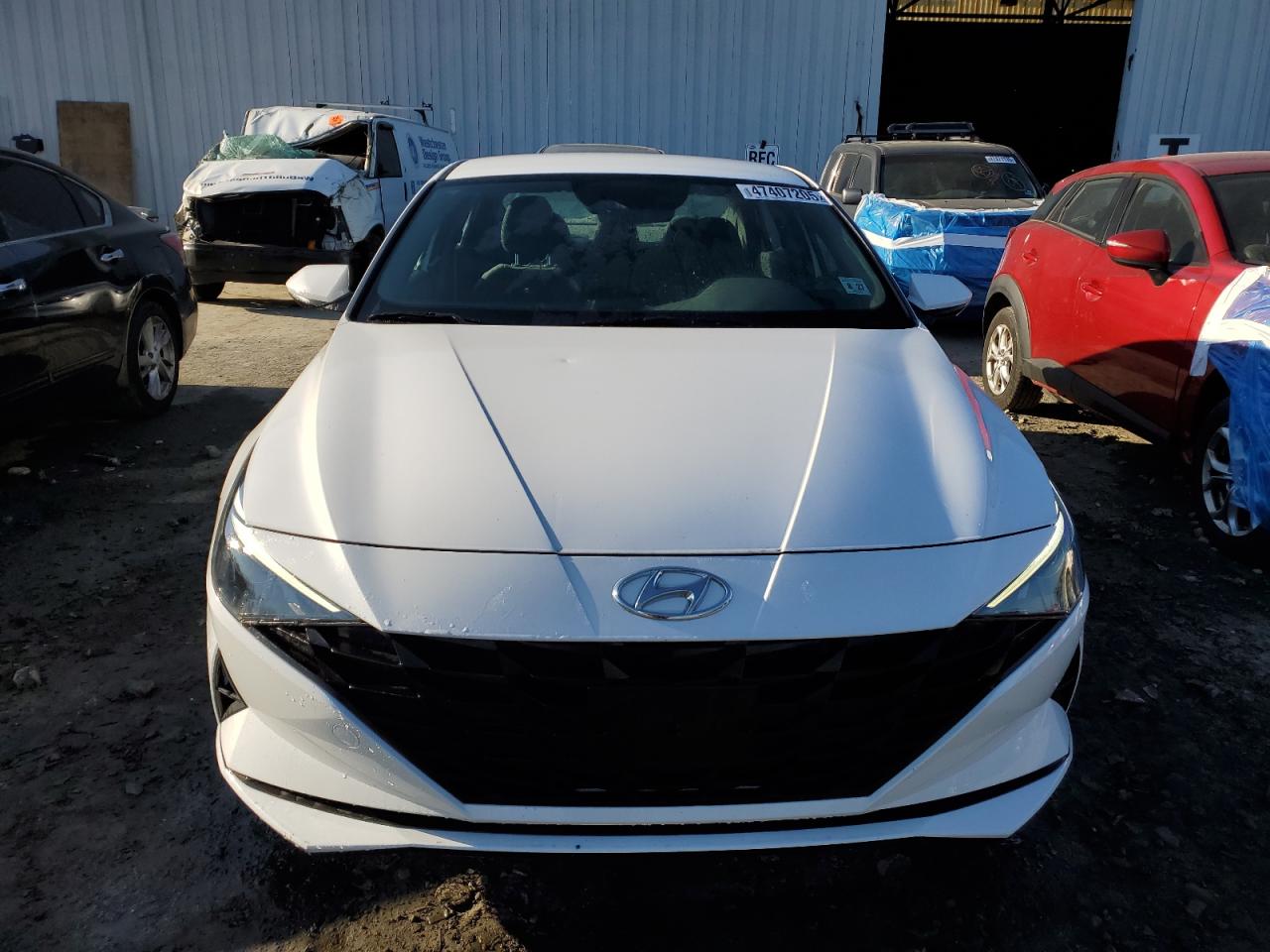 2023 Hyundai Elantra - Image 5