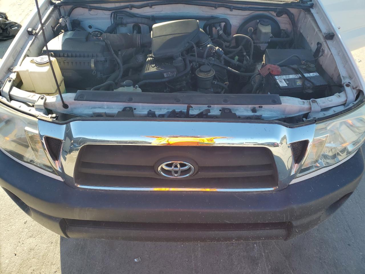 2005 Toyota Tacoma - Image 11