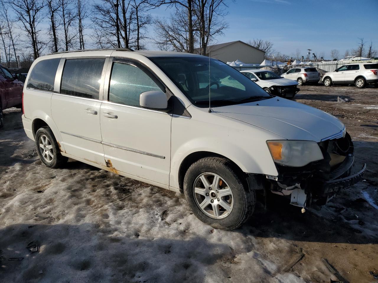 2010 Chrysler Town & Country - Image 4