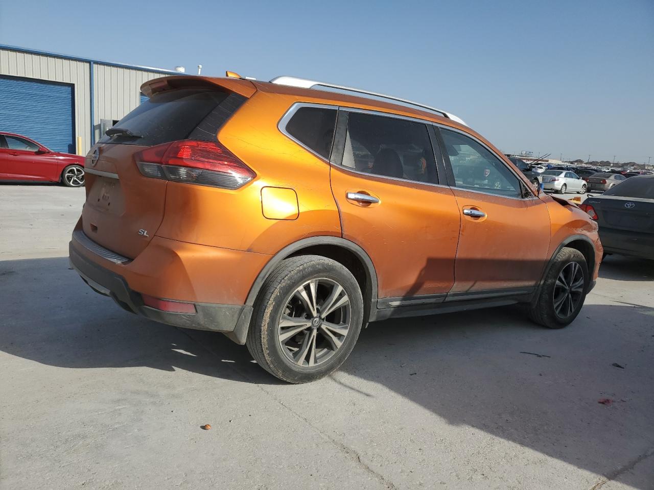 2017 Nissan Rogue - Image 3
