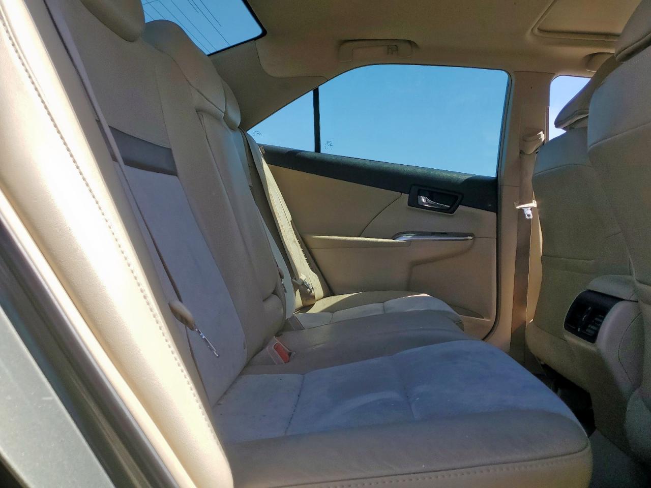 2013 Toyota Camry - Image 10