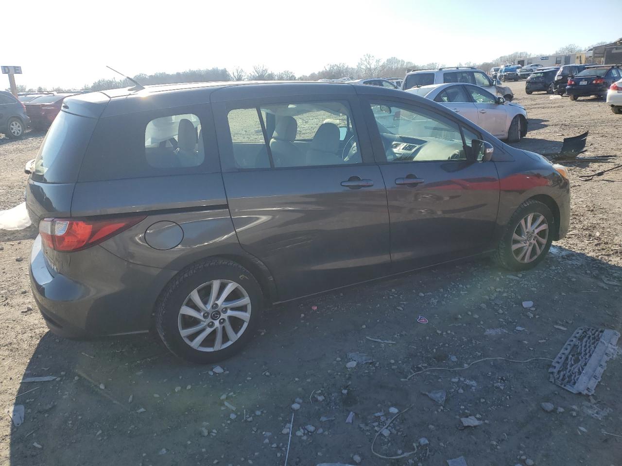 2015 Mazda 5 - Image 3