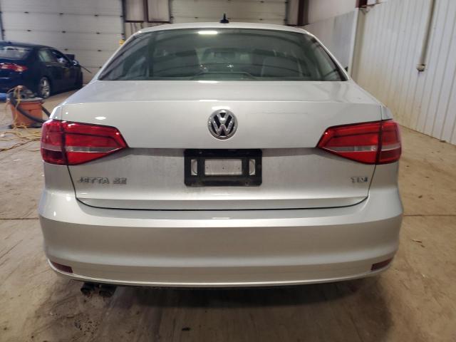  VOLKSWAGEN JETTA 2015 Серебристый