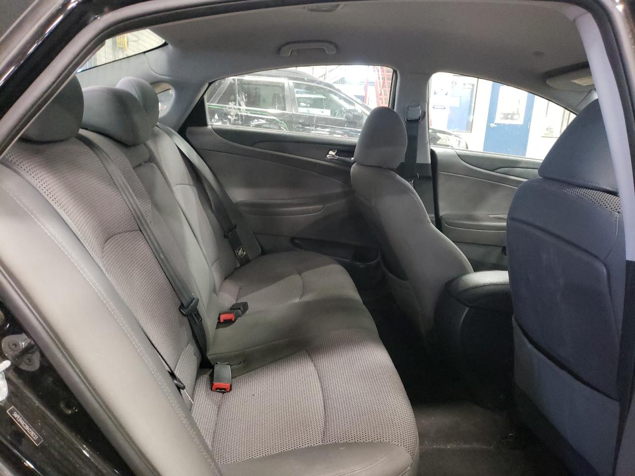 2011 Hyundai Sonata - Image 10